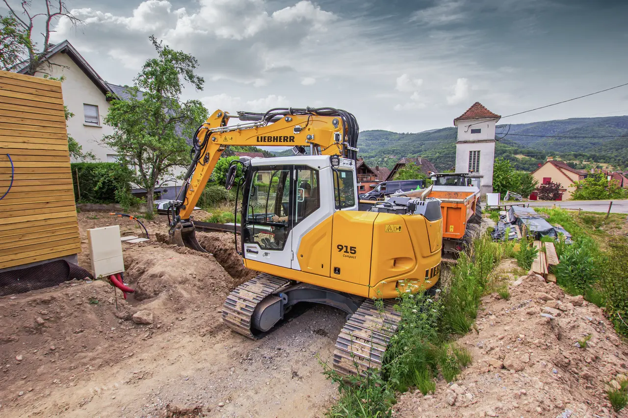 R 915 Compact Litronic - Liebherr